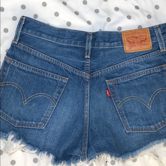 LEVI 501 button up shorts w27 - Picture 3 of 3